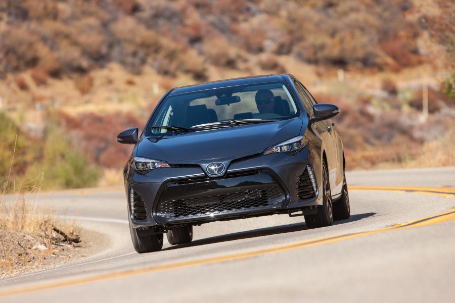  Toyota Corolla XSE 2016 года  (фото 7 из 20)